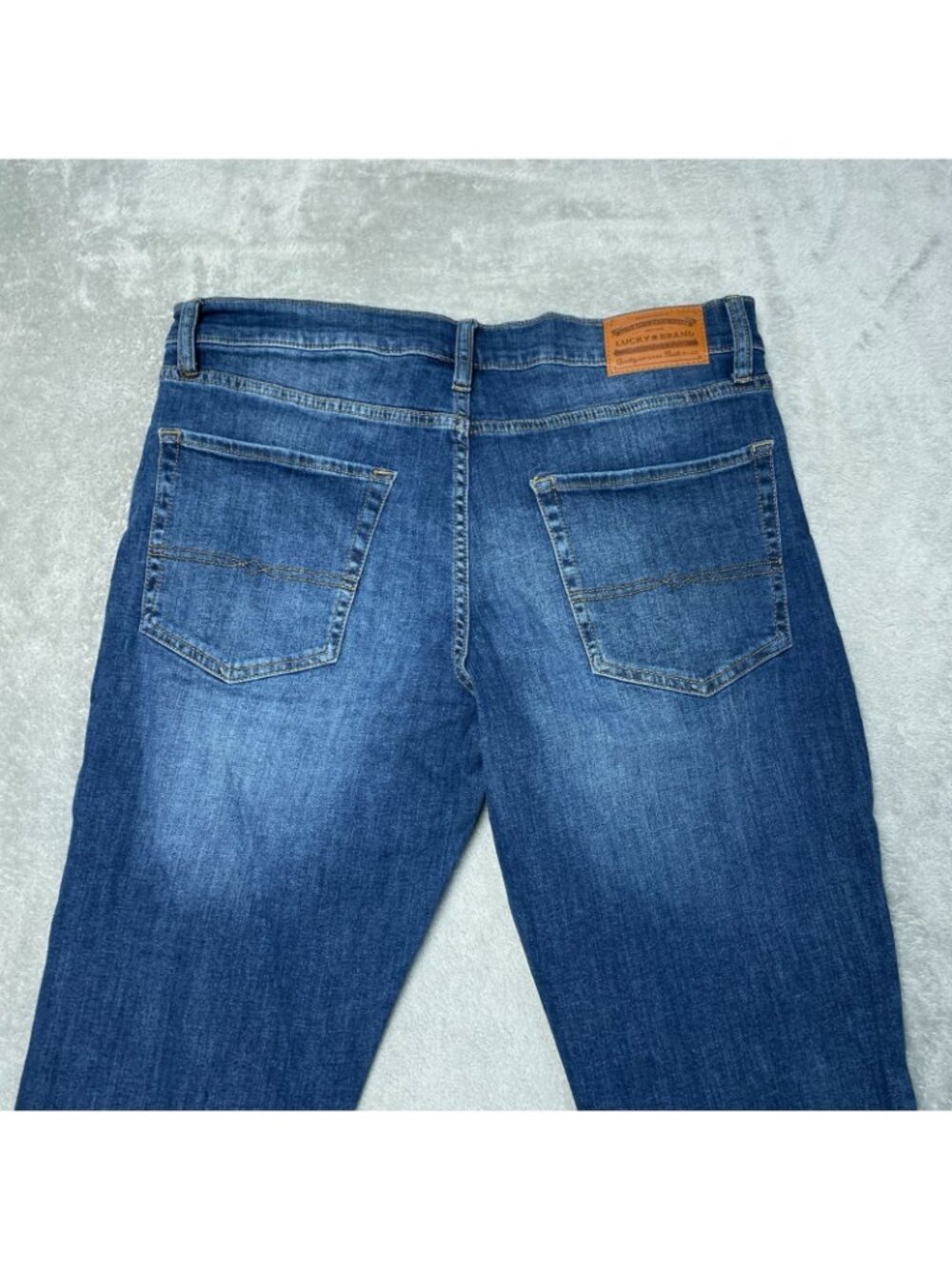 Lucky Brand 223 Straight Men's Size 34x29 Medium Blue Jeans Wash Denim d1647 - Picture 9 of 10